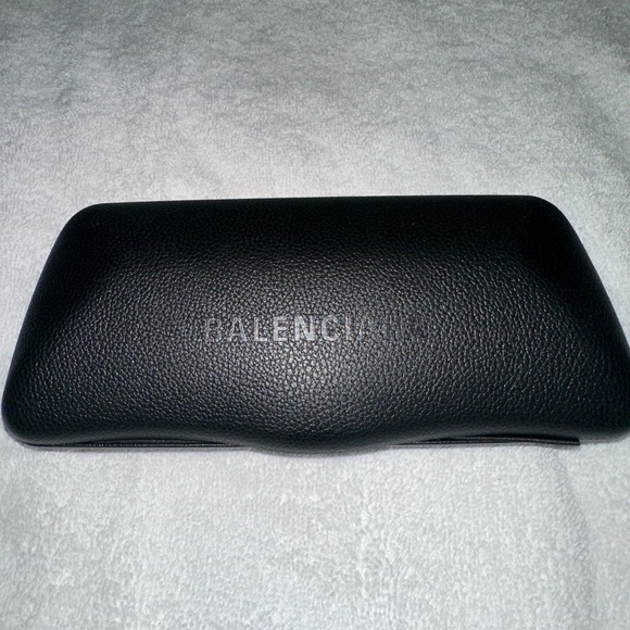 BALENCIAGA Sunglasses Authentic - Picture 3 of 11